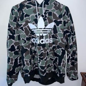 ADIDAS CAMO SWEATSHIRT/HOODIE